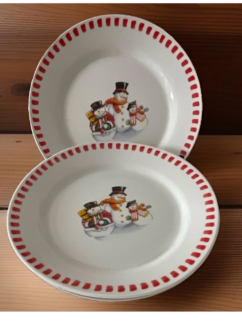Vintage Trisa Stoneware Christmas Salad Dessert Plates Set of 4 Snowman Family